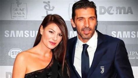 Gigi Buffon e Ilaria D'Amico si sono sposati .